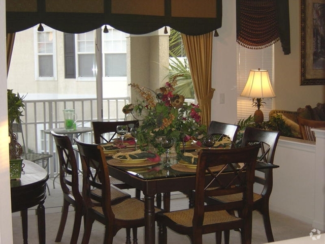 Dining Room - Arbor Lakes Apartments