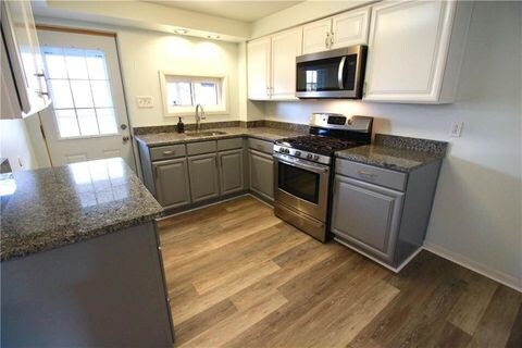 Kitchen - 1432 McFarland Rd