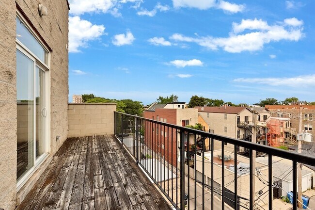 Foto del edificio - 1045 N California Ave