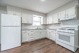 Building Photo - 883 Akola Ave