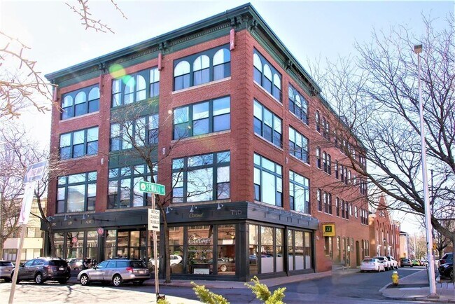 Building Photo - 281 Essex St