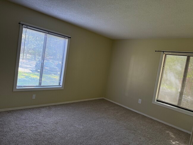 Foto del edificio - 20 Woodsedge Dr