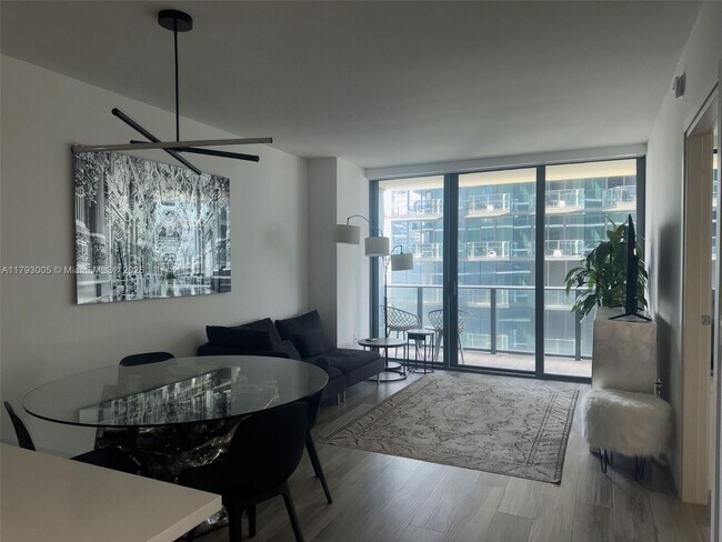Foto del edificio - 801 S Miami Ave