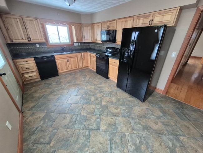 Building Photo - 317 Ruskin Dr