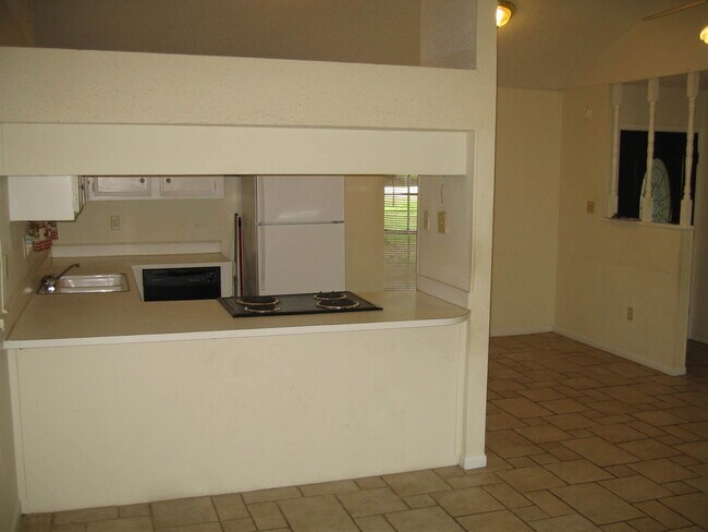 Building Photo - 6241 Old Pascagoula Rd