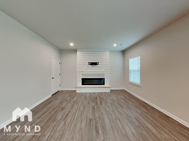 Building Photo - 804 Twin Falls Dr