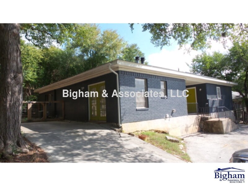 Primary Photo - 3304 Hycreek Dr
