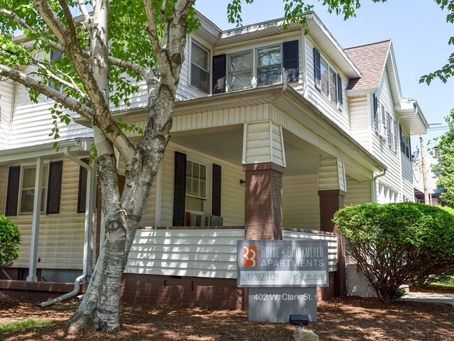 Exterior from the corner of Prairie and Clark - Clark Street House