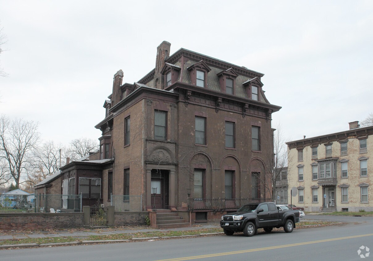 Foto del edificio - 533 2nd Ave