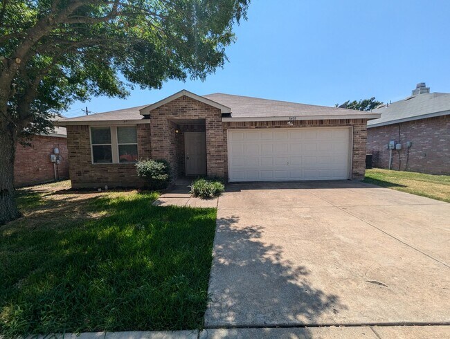 Building Photo - Spacious 4 Bedroom in Mansfield ISD