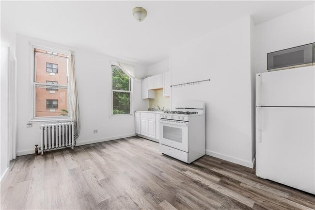 Building Photo - 32 Arion Pl