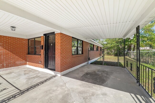 Foto del edificio - 1951 W 19th St