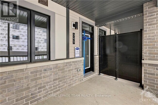 Building Photo - 345 Olivenite Private