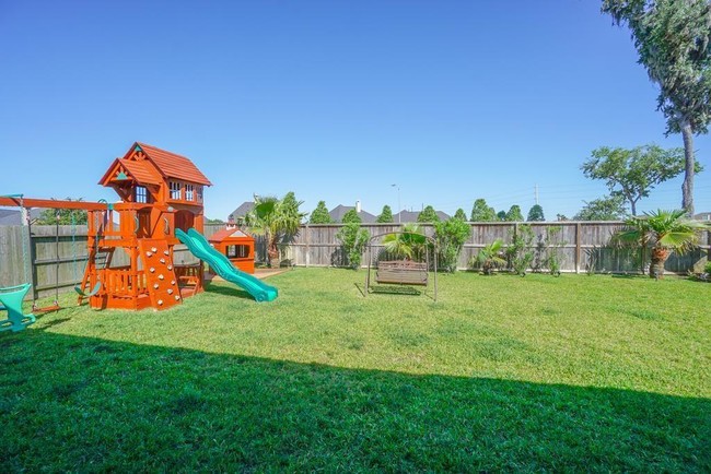 Foto del edificio - 1919 Amber Trail Ln