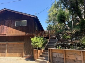 Building Photo - 628 Canyon Rd