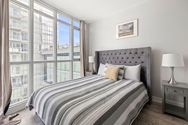 Building Photo - 21 Iceboat Terr