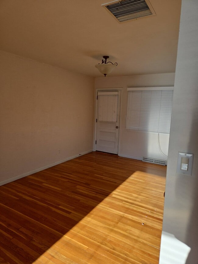 Foto del edificio - 119 E Circle Dr