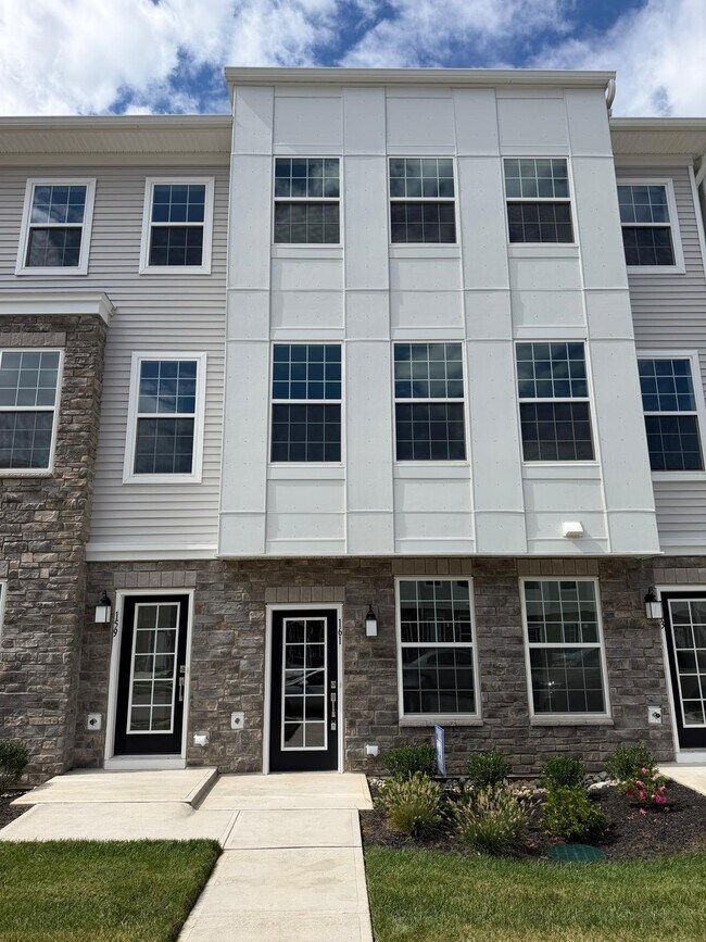 Foto del edificio - 161 Leona Stewart Ln
