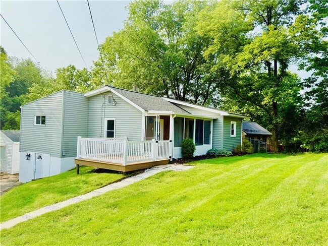 Building Photo - 466 Efts Ln