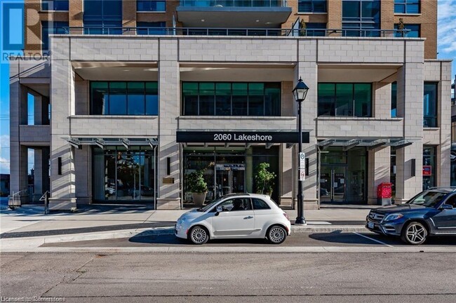 Building Photo - 2060 Lakeshore Rd.