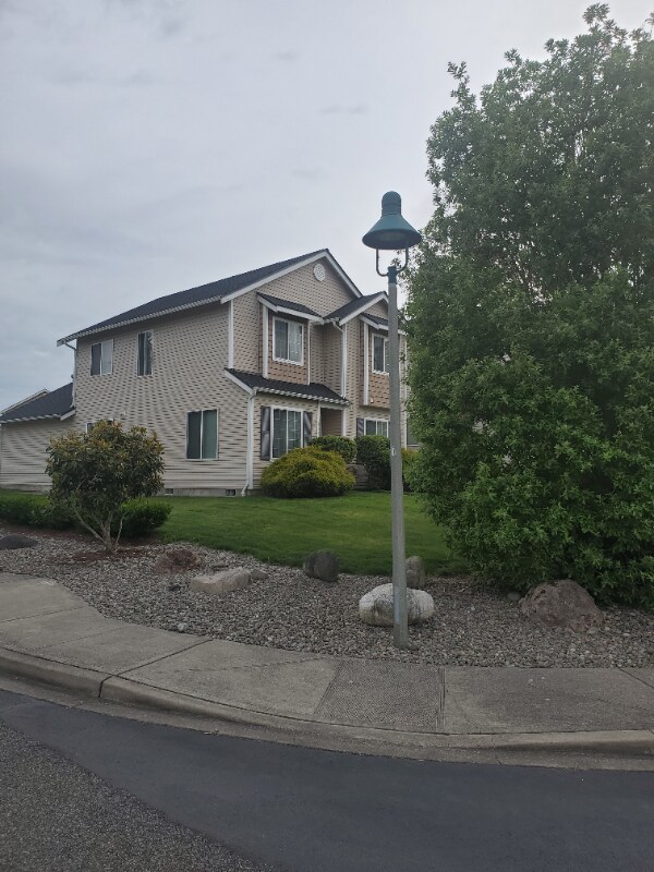 Foto del edificio - 17602 108th St Ct E