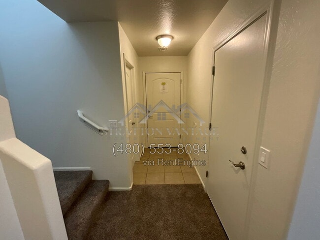 Building Photo - 6112 E Paradise Ln