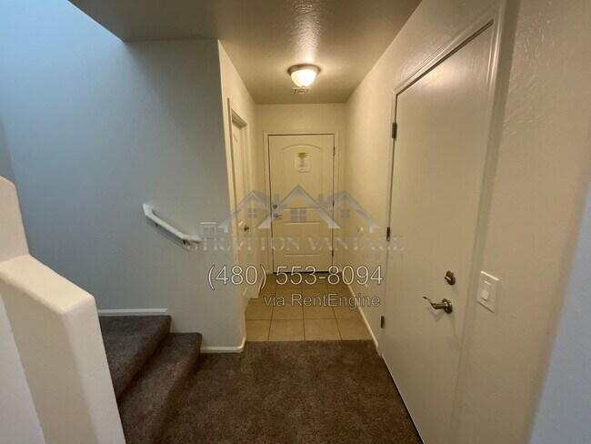 Foto del edificio - 6112 E Paradise Ln
