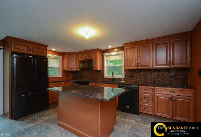 Foto del edificio - 103 South Rd