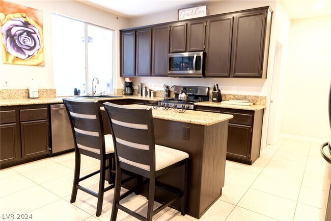 Foto del edificio - 1279 Summer Dawn Ave