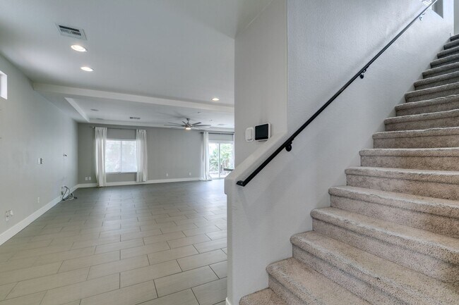 Foto del edificio - 4586 W Camero Ave