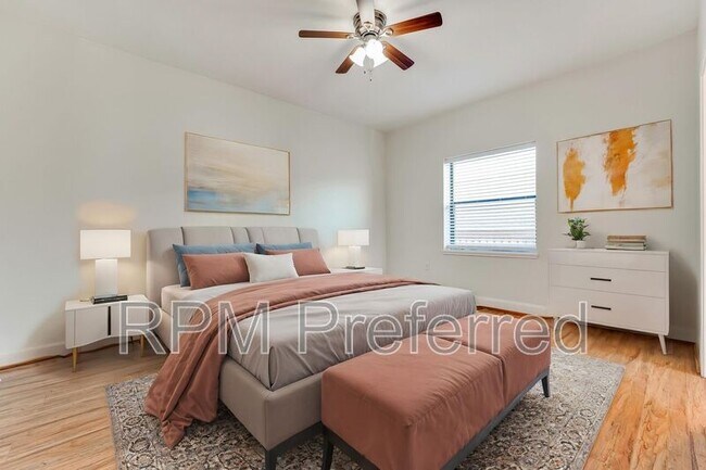 Building Photo - 10102 Neuens Rd