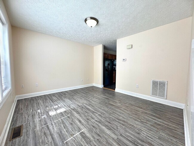 Foto del edificio - Oak Tree Townhome