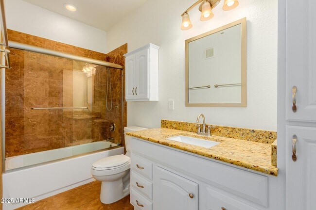 Foto del edificio - 9600 N 96th St