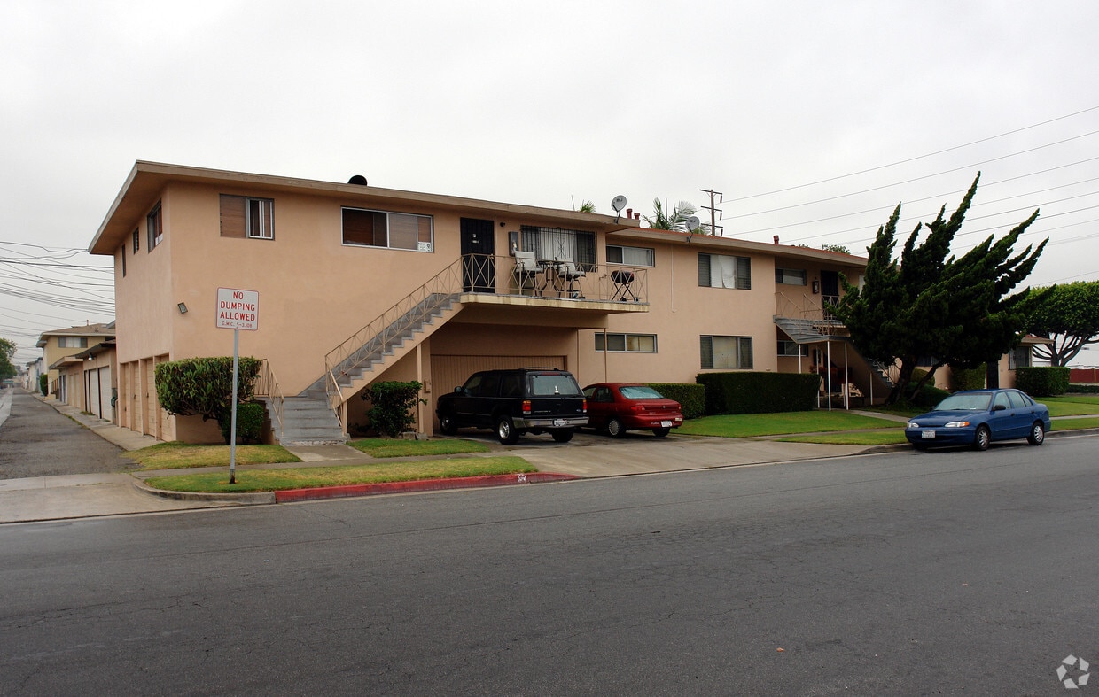 Building Photo - 2500 W El Segundo Blvd