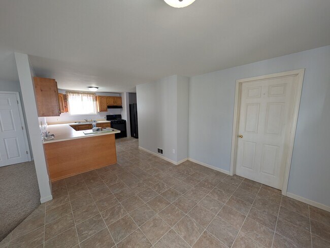 Foto del edificio - 92 Harrison Pl