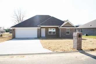 Building Photo - 2103 Rehoboth Cir