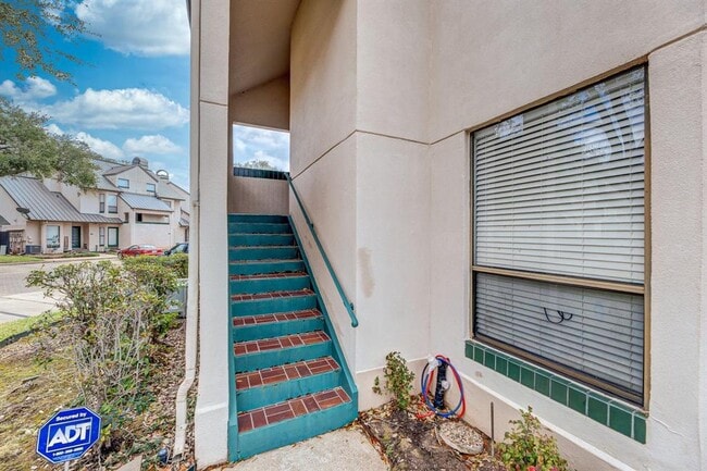 Building Photo - 4144 Greystone Way