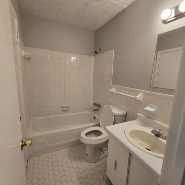 Foto del edificio - 1994 Goldbrier Ln