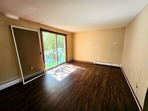 Building Photo - 358 Robert Dr