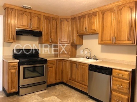 Foto del edificio - 314 Brookforest Dr