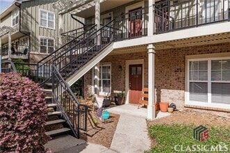 Building Photo - 660 Barnett Shoals Rd
