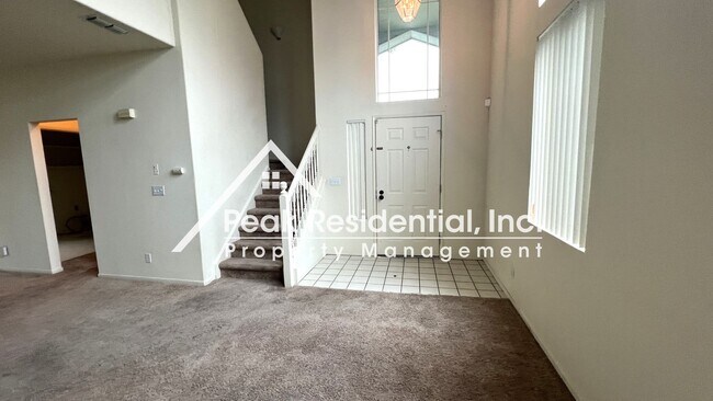 Building Photo - Spacious 4bd/2.5ba Folsom Home with 2 Car ...