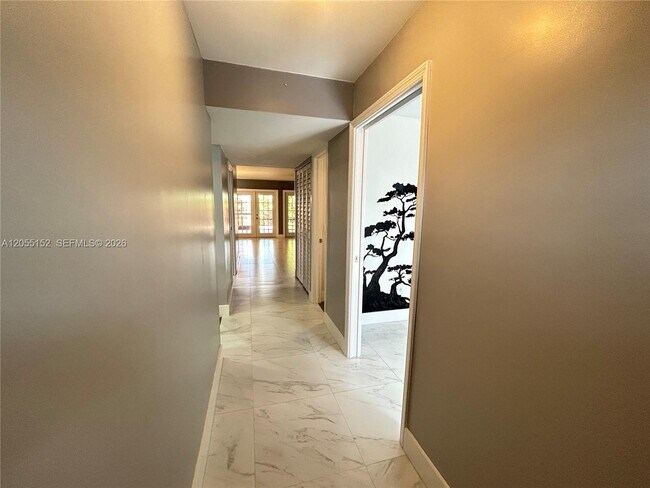 Building Photo - 14110 SW Kendale Lakes Cir