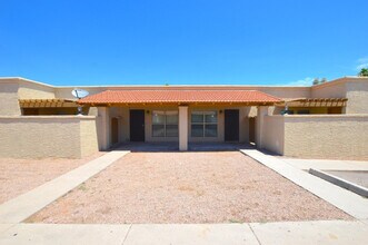 Building Photo - 785 N Arrowhead Dr