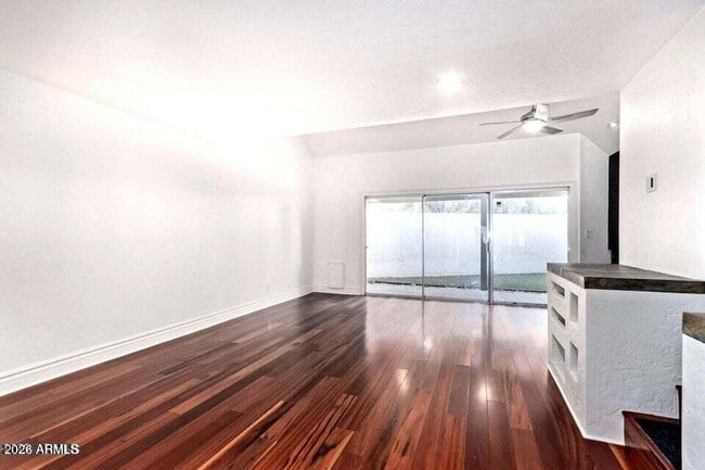 Foto del edificio - 1530 S River Dr