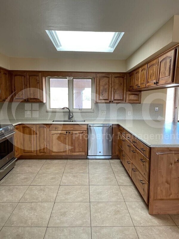 Foto del edificio - 1430 W Sage St