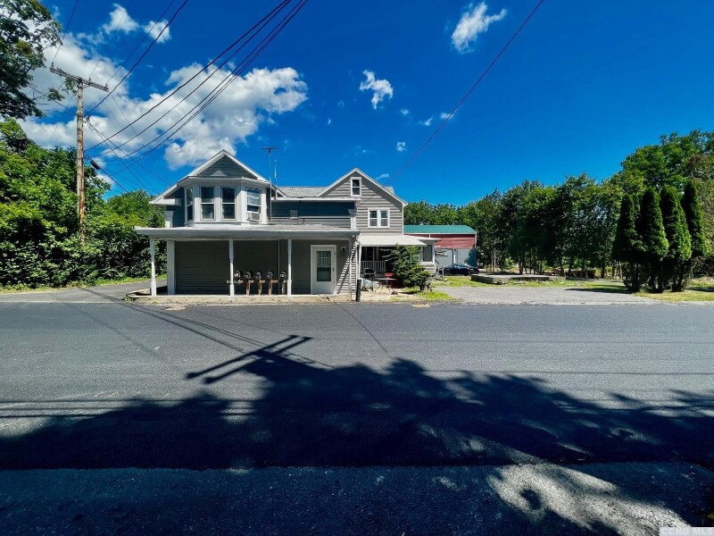 Primary Photo - 1316 Schoharie Turnpike