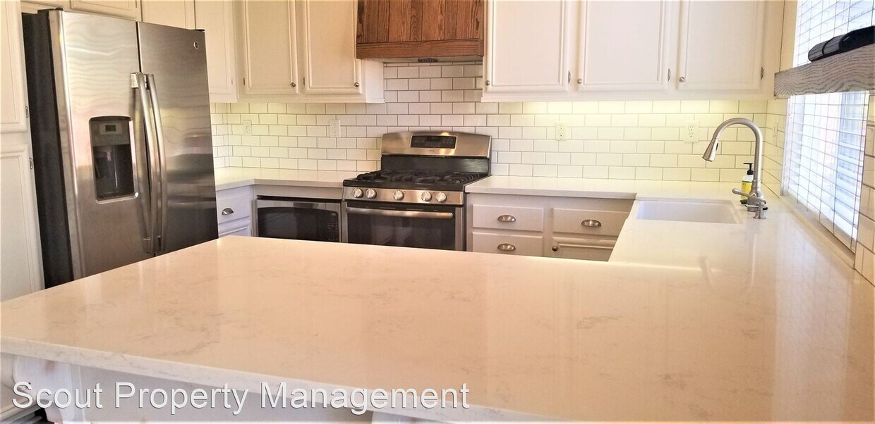 Building Photo - 3 br, 2.5 bath House - 32520 Bergamo Court