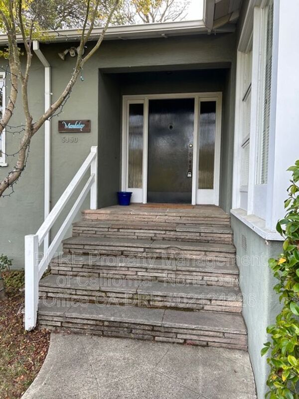 Foto principal - 5950 La Salle Ave