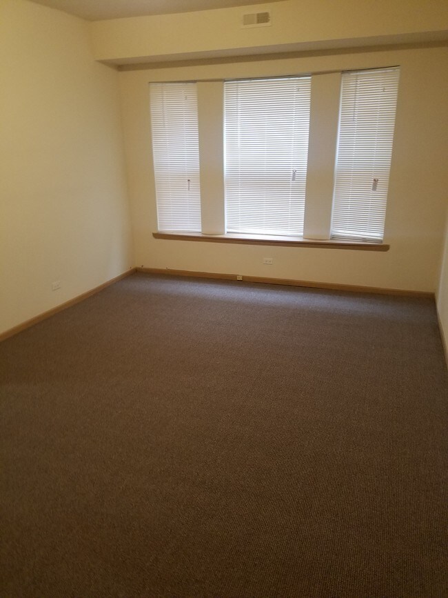 Foto del edificio - 4356 S Lake Park Ave